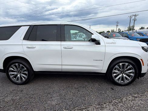 Used 2025 Chevrolet Tahoe High Country AWD/4WD image 8