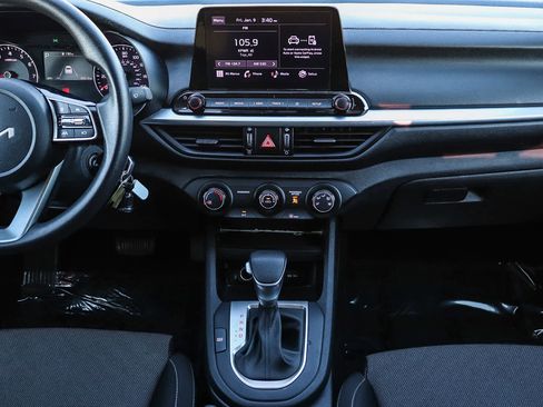 Used 2022 Kia Forte LXS image 13