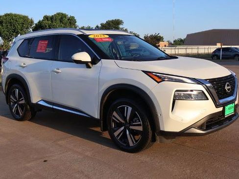 Certified 2023 Nissan Rogue SL w/ SL Premium Package FWD image 4