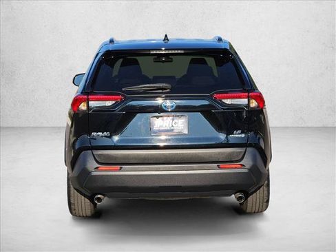 Used 2022 Toyota RAV4 LE AWD/4WD image 7