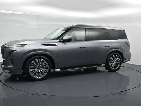 Used 2025 INFINITI QX80 Sensory AWD/4WD image 2