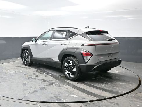 Used 2024 Hyundai Kona SEL image 11