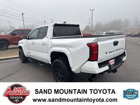Used 2025 Toyota Tacoma SR5 image 5