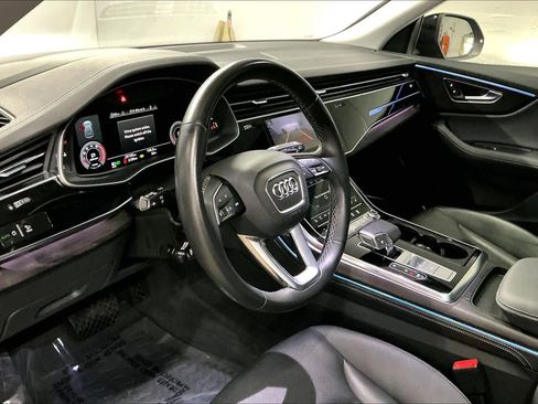 Used 2023 Audi Q8 Prestige w/ Prestige Package image 16