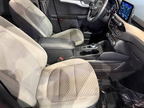 Used 2020 Ford Escape SE FWD image 24