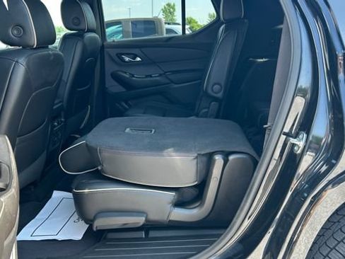 Certified 2023 Chevrolet Traverse Premier w/ Redline Edition AWD/4WD image 23