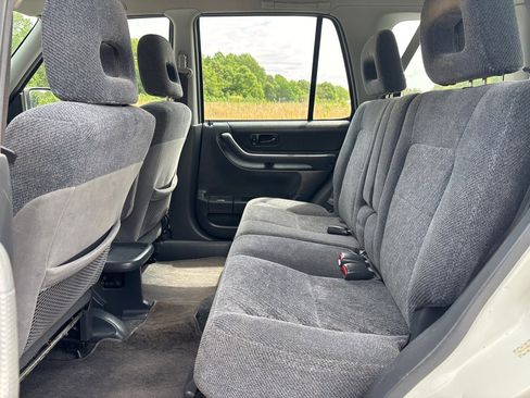 Used 2001 Honda CR-V LX image 13
