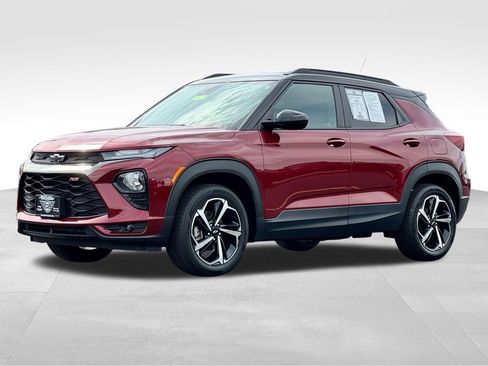 Used 2023 Chevrolet TrailBlazer RS w/ Sun and Liftgate Package AWD/4WD image 3
