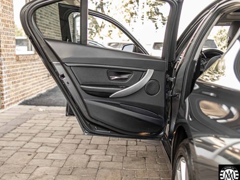 Used 2017 BMW 320i xDrive Sedan image 36