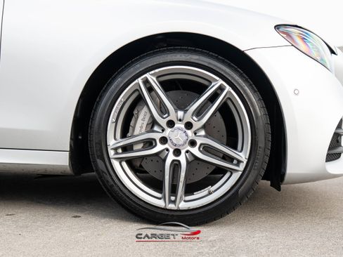 Used 2017 Mercedes-Benz E 300 4MATIC image 10