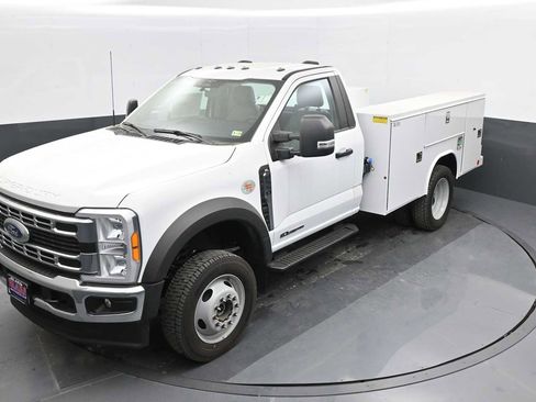 New 2023 Ford F550 4x4 Regular Cab Super Duty image 1