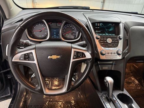 Used 2010 Chevrolet Equinox LTZ image 12