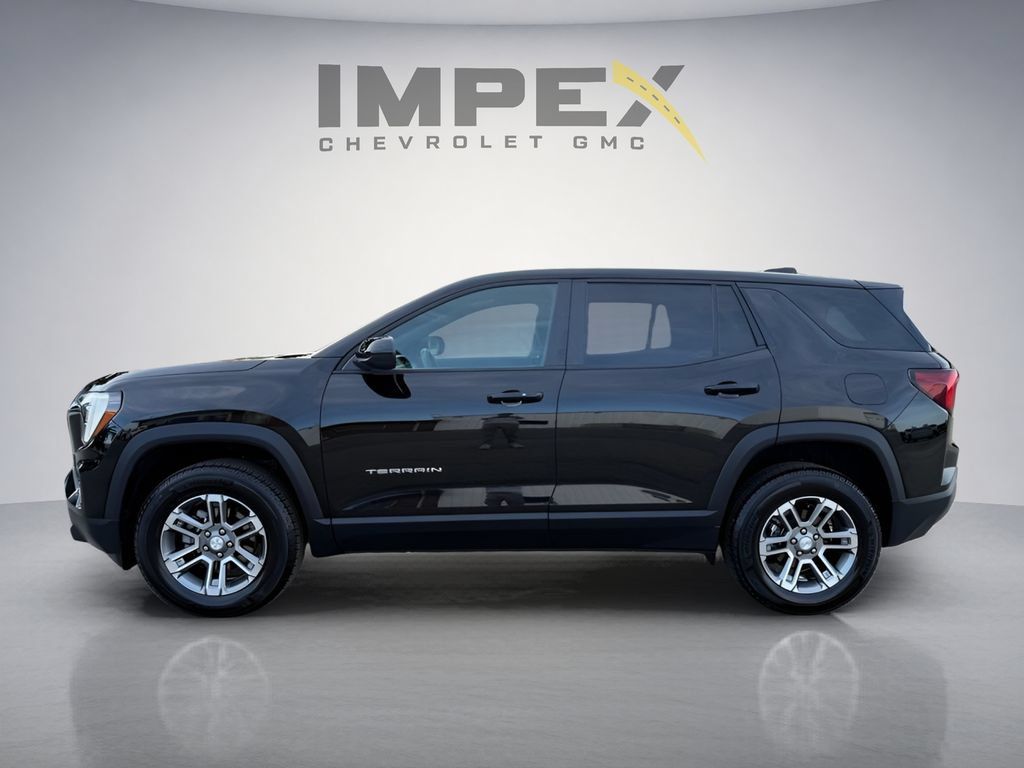 Used 2026 GMC Terrain Elevation FWD image 2