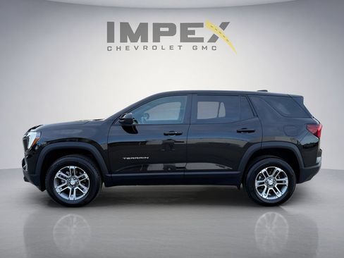 Used 2026 GMC Terrain Elevation FWD image 2