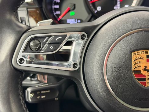 Certified 2020 Porsche Macan Turbo image 21