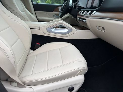 Used 2024 Mercedes-Benz GLE 450 4MATIC image 38