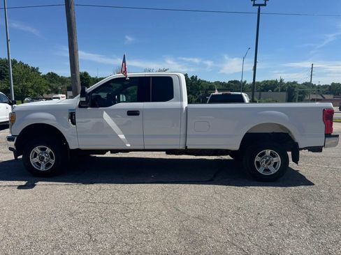 Used 2017 Ford F250 XLT w/ Camper Package AWD/4WD image 7