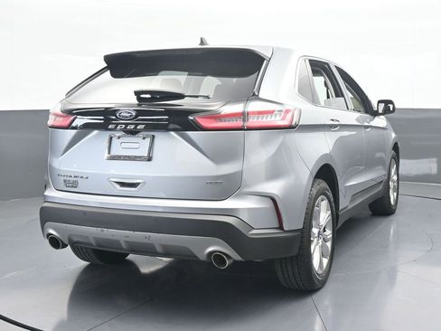 Used 2022 Ford Edge Titanium w/ Equipment Group 301A image 5