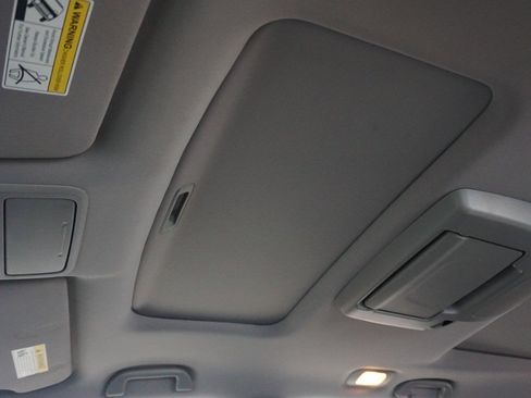 Used 2019 Honda Pilot Elite image 26