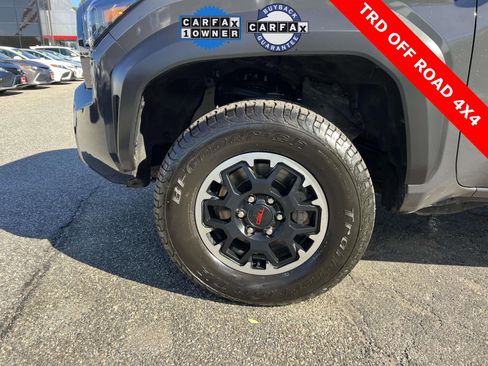 Used 2024 Toyota Tacoma TRD Off-Road image 13