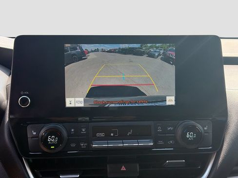 Used 2025 Toyota Grand Highlander FWD image 32