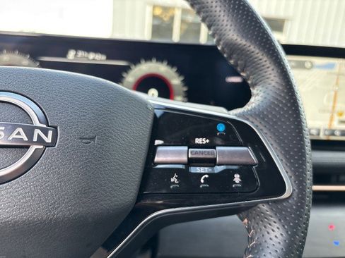 Used 2023 Nissan Ariya AWD image 15