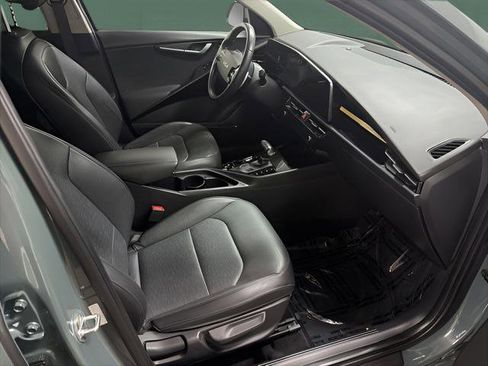 Used 2023 Kia Niro SX Touring FWD image 13