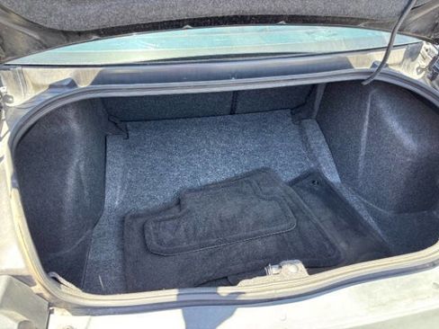 Used 2010 Dodge Challenger SE RWD image 16