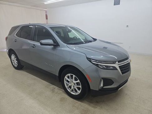 Used 2024 Chevrolet Equinox LT w/ LPO, Floor Liner Package FWD image 18