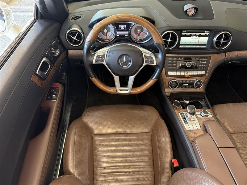 Used 2015 Mercedes-Benz SL 400 w/ Premium I Package image 16