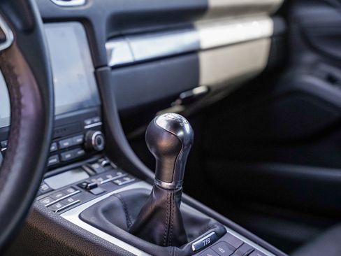 Used 2025 Porsche 718 Boxster image 19