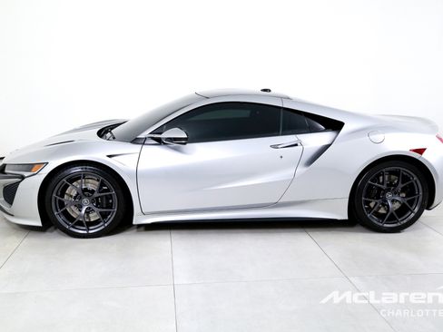 Used 2017 Acura NSX AWD/4WD image 5