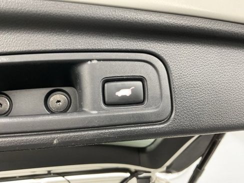 Certified 2019 Honda Pilot Touring image 11