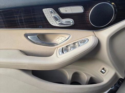 Used 2022 Mercedes-Benz GLC 300 image 20