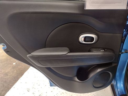 Used 2019 Kia Soul + FWD image 32