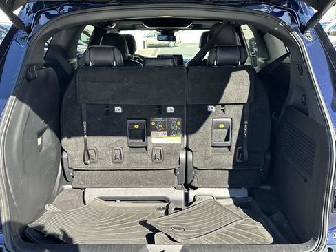Used 2022 Toyota Sienna XSE image 18