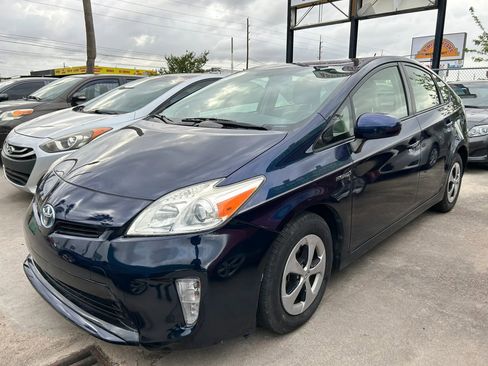 Used 2013 Toyota Prius Three image 1