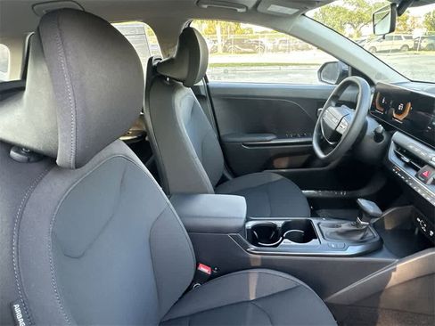 New 2026 Kia K4 LXS image 27