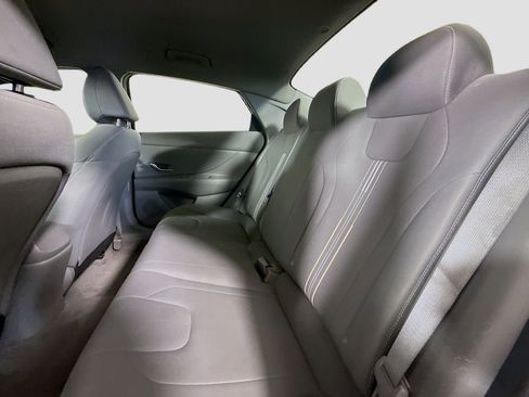 Used 2023 Hyundai Elantra SEL image 25