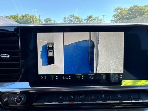Used 2024 Chevrolet Silverado 2500 LTZ w/ LTZ Plus Package AWD/4WD image 44