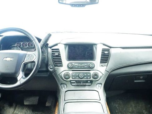 Used 2015 Chevrolet Suburban LTZ image 23