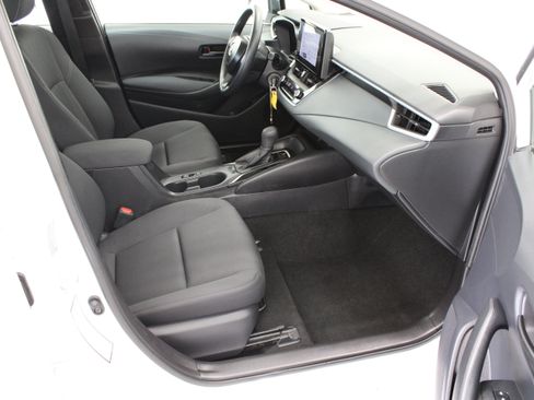 Used 2026 Toyota Corolla LE FWD image 33