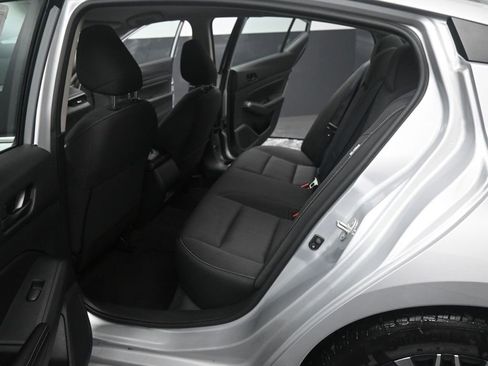 Used 2024 Nissan Altima 2.5 SV image 25