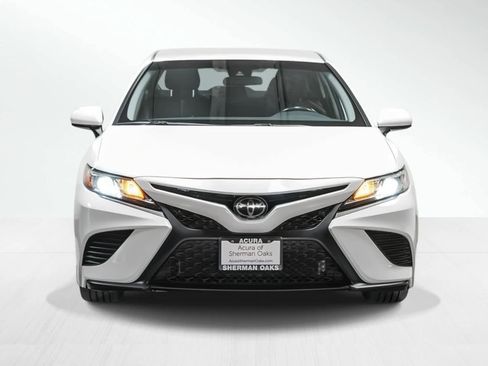 Used 2019 Toyota Camry SE image 7