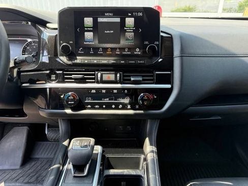 Certified 2025 Nissan Pathfinder SL AWD/4WD image 21