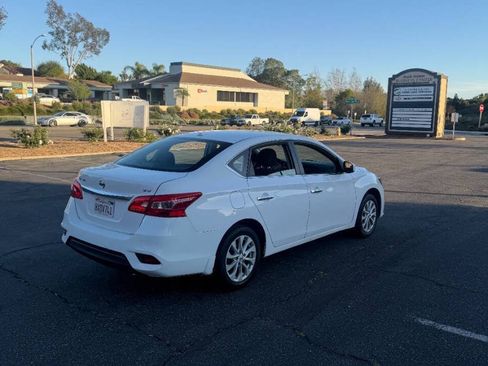 Used 2019 Nissan Sentra SV FWD image 5