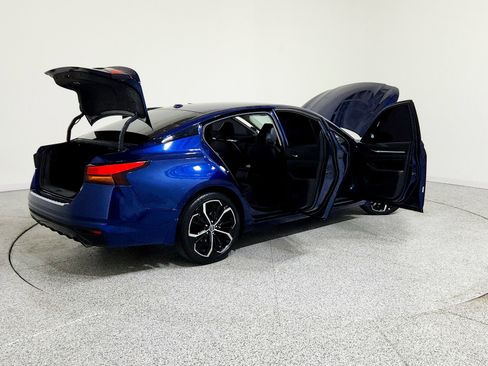 Used 2023 Nissan Altima 2.5 SR image 15