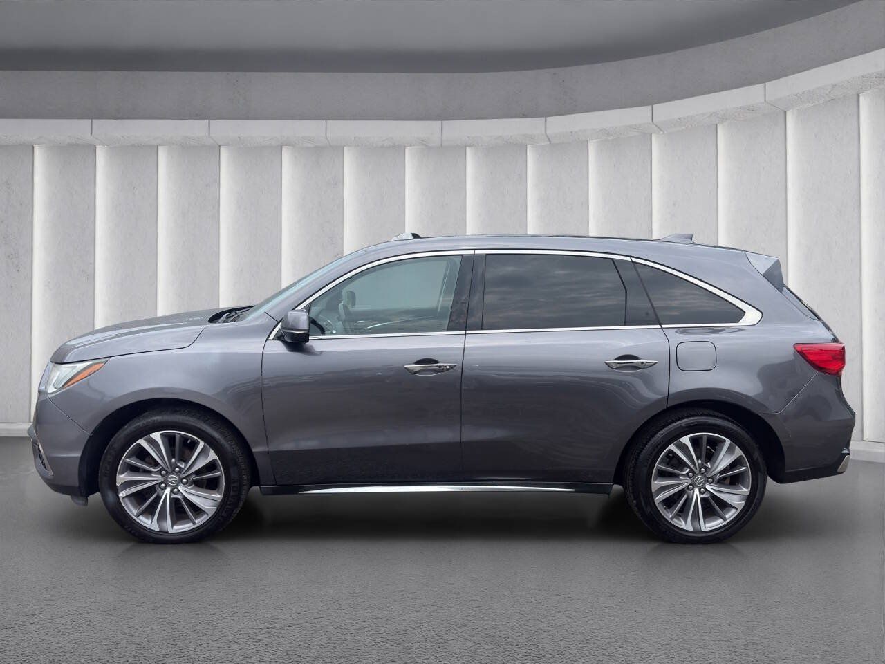 Used 2018 Acura MDX w/ Technology Package AWD/4WD image 2