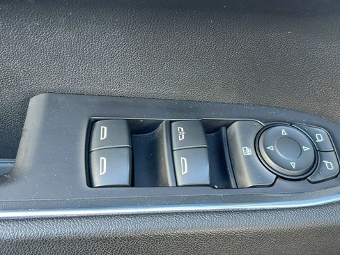 Used 2023 GMC Sierra 1500 Elevation image 13