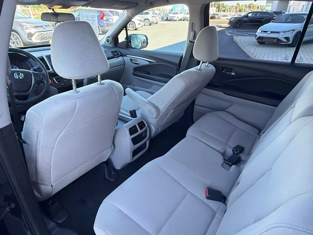 Used 2017 Honda Pilot LX image 8
